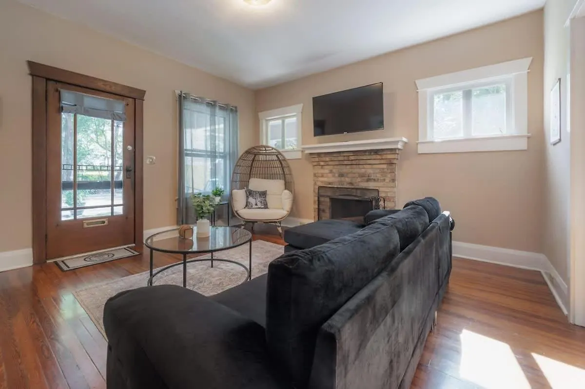 Historic & Cozy Bungalow By Downtown Tampa